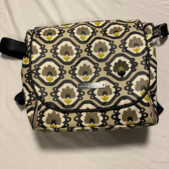 Petunia Pickle bottom Diaper Bag with Backpack Straps